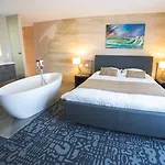 Le Dormeur ホテル 3*