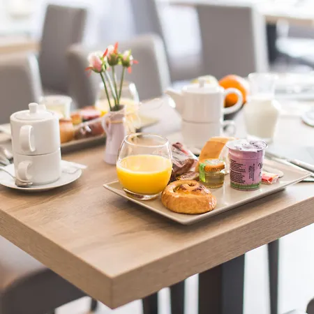 Le Dormeur Hotel 3*